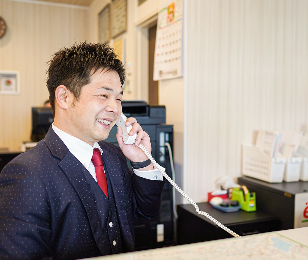 eHouse枚方駅前店のスタッフ　岩永 知也